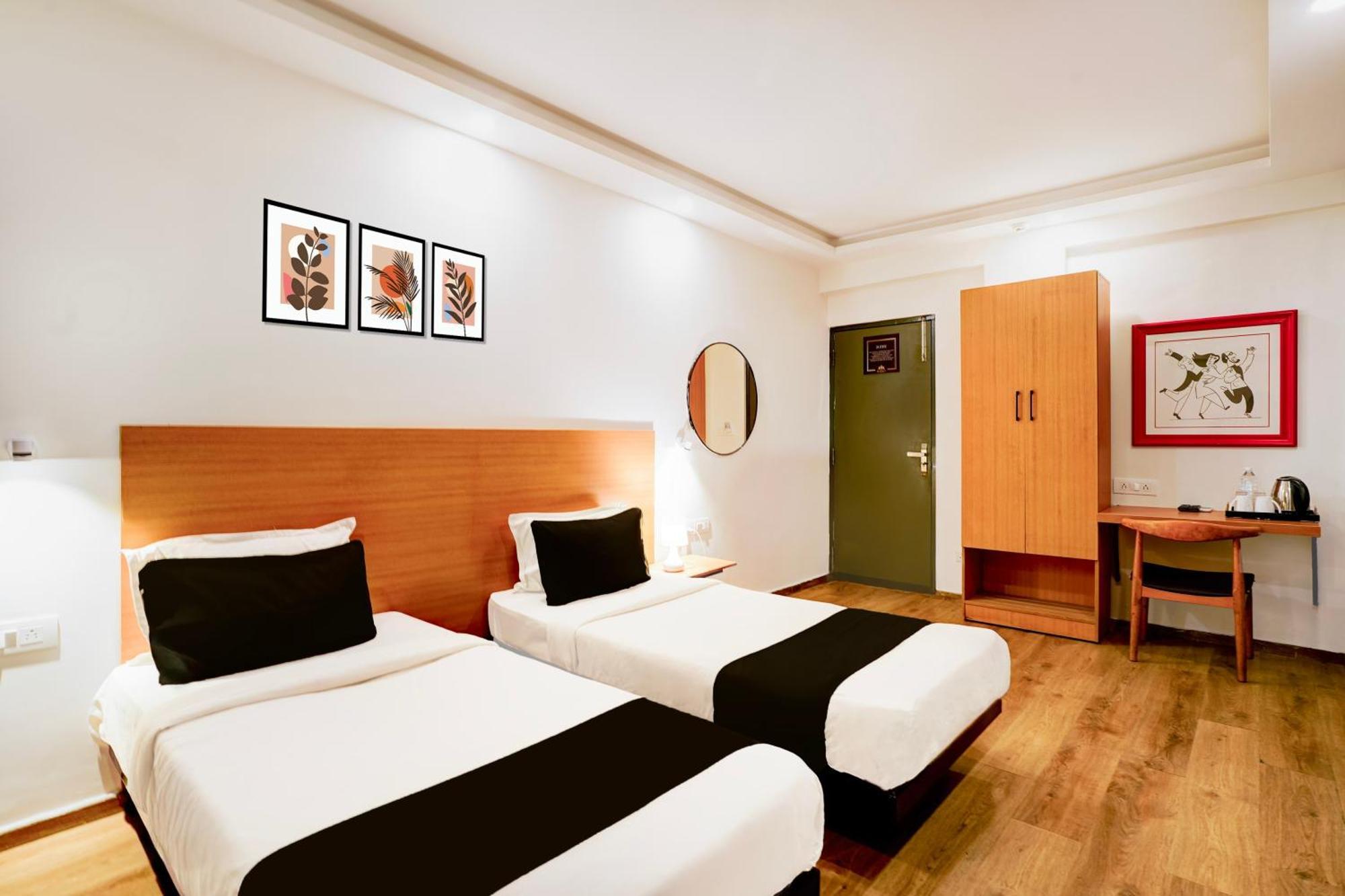 Отель Super Townhouse Jayanagar Бангалор Экстерьер фото