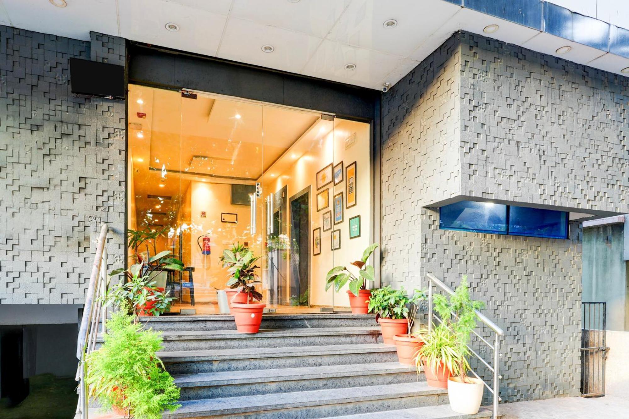 Отель Super Townhouse Jayanagar Бангалор Экстерьер фото