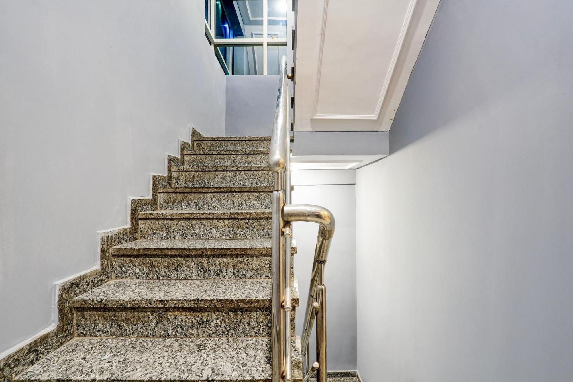 Отель Super Townhouse Jayanagar Бангалор Экстерьер фото